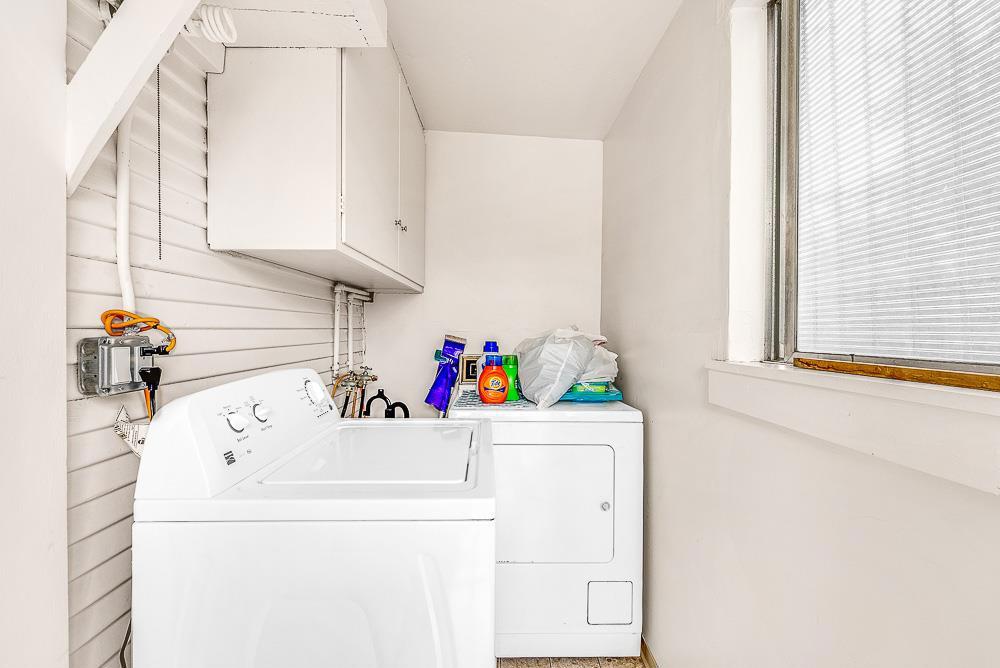 Cayuga Street Property Photo 49