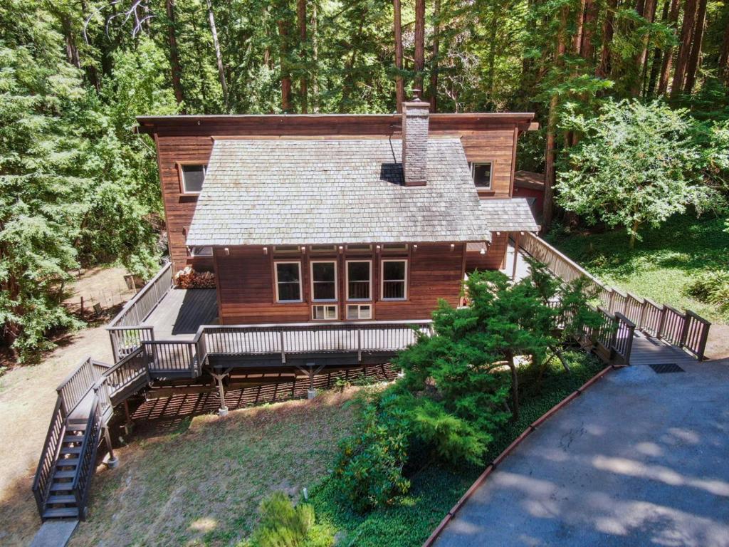17388 Tressel Pass Road Property Photo 3