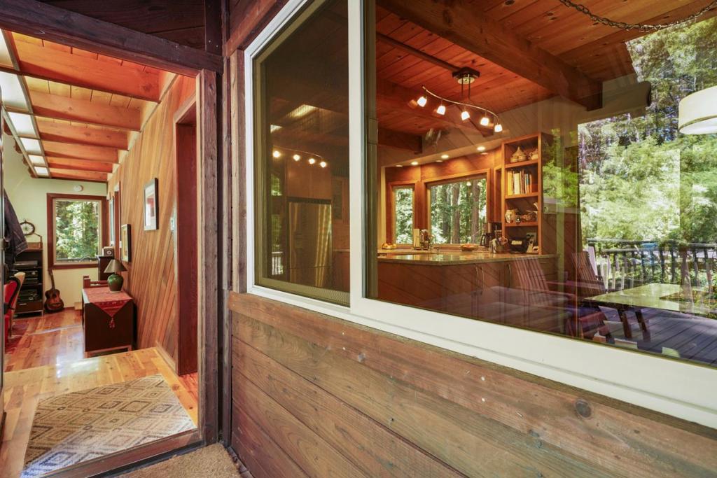17388 Tressel Pass Road Property Photo 7