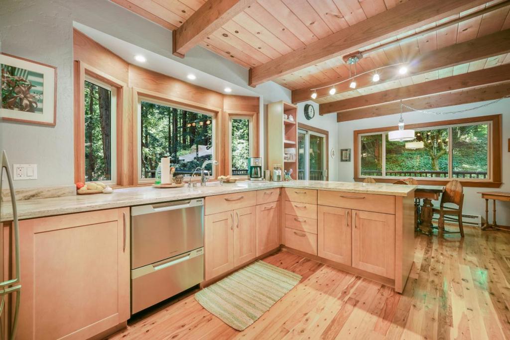 17388 Tressel Pass Road Property Photo 18