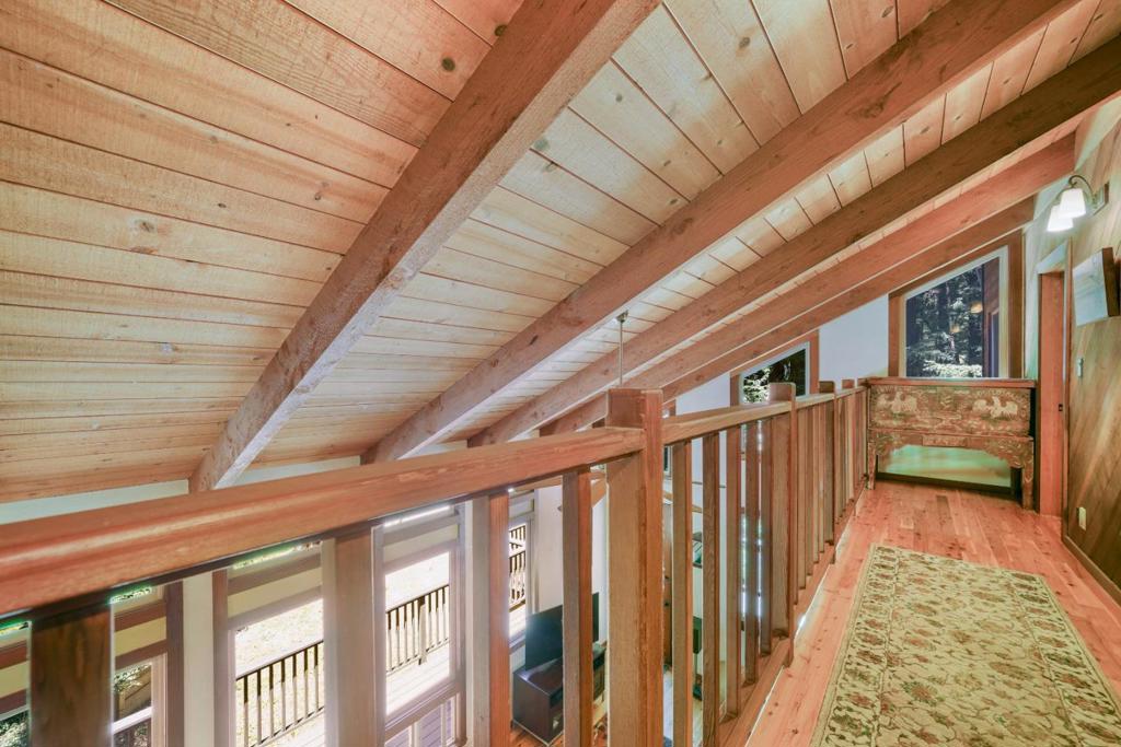 17388 Tressel Pass Road Property Photo 28