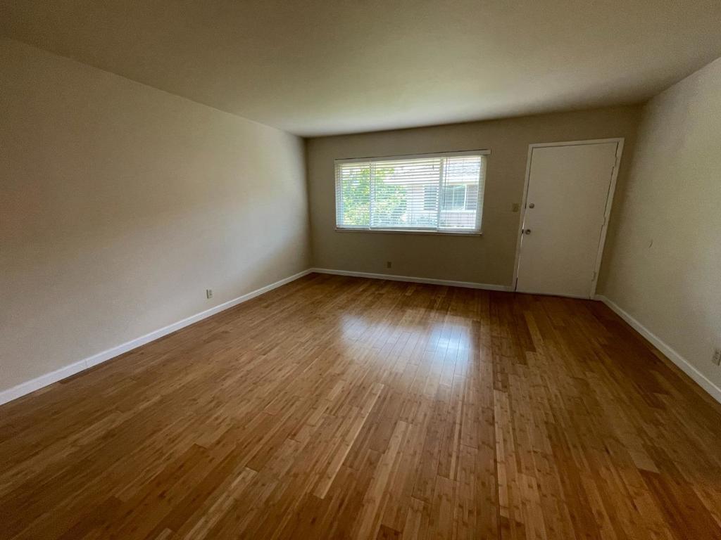 7171 Bark Lane Property Photo 6