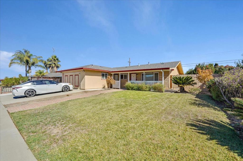 1300 Mesa Drive Property Photo 2