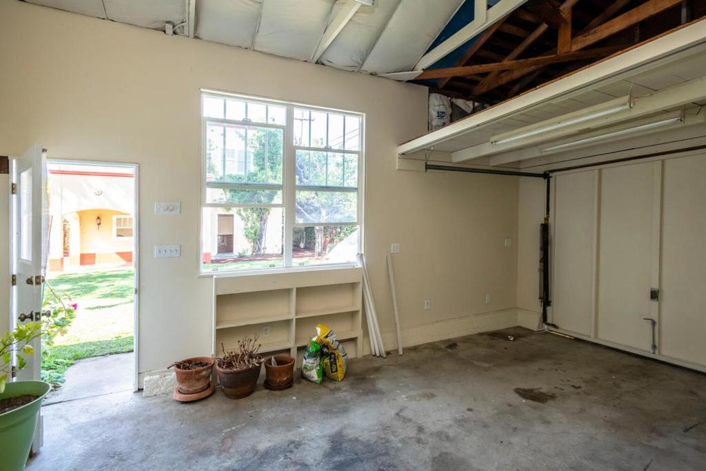 1301 Maple Street Property Photo 39