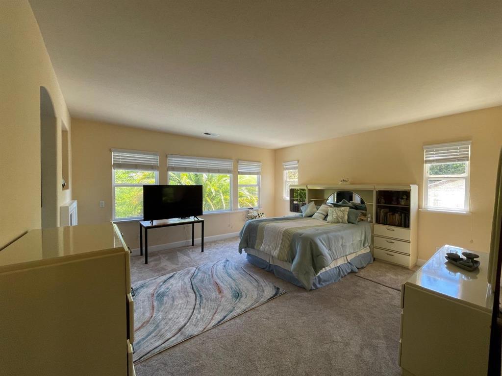 19122 Legend Court Property Photo 10