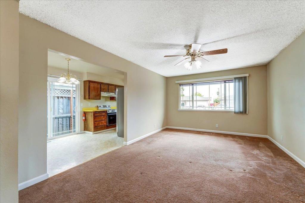 5523 Thornwood Drive Property Photo 5