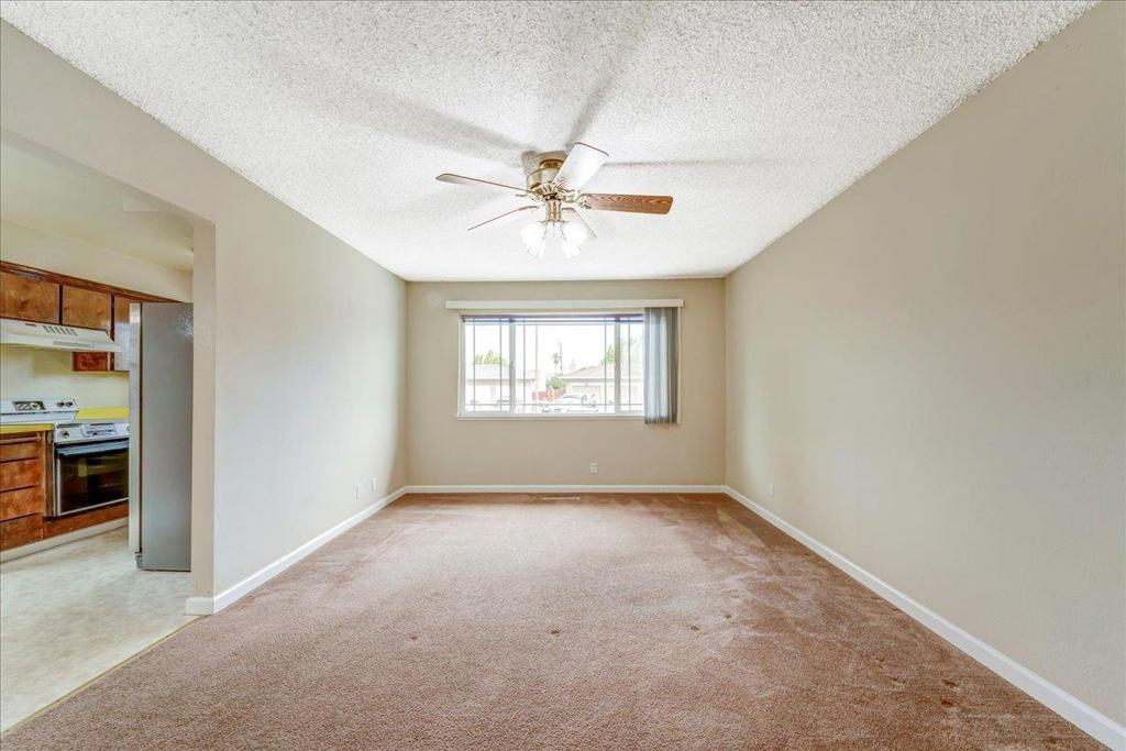 5523 Thornwood Drive Property Photo 6