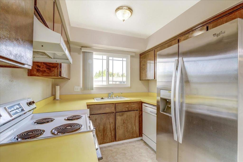 5523 Thornwood Drive Property Photo 13