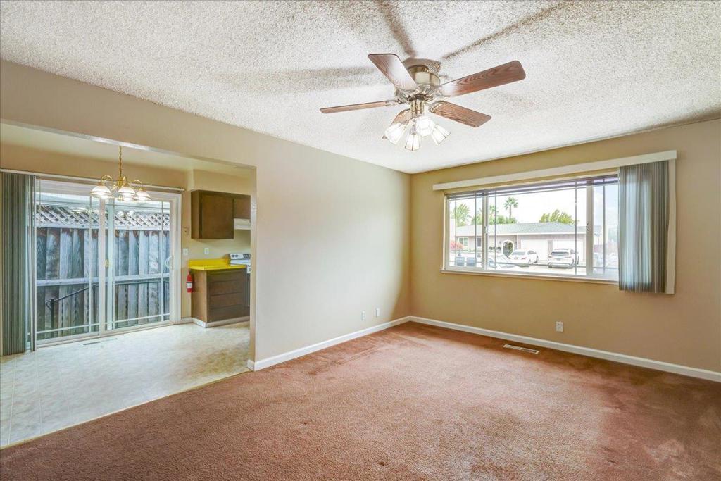5523 Thornwood Drive Property Photo 16