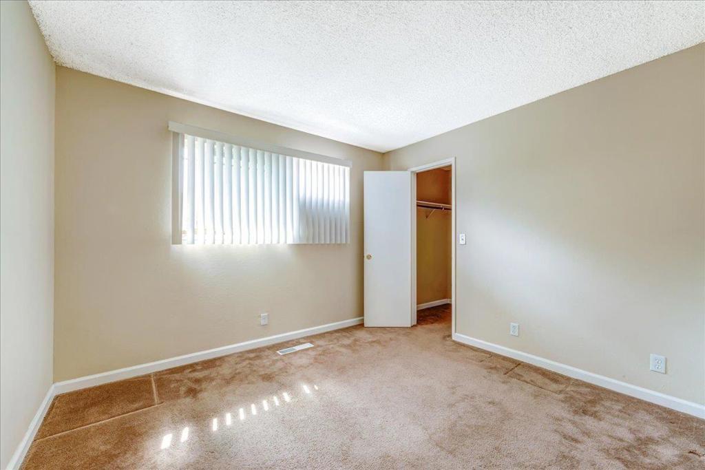 5523 Thornwood Drive Property Photo 18