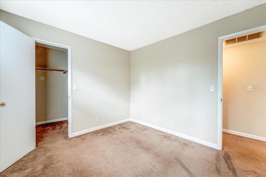 5523 Thornwood Drive Property Photo 19