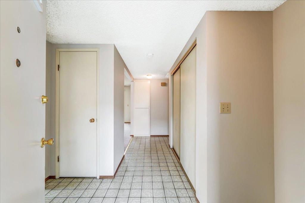 5523 Thornwood Drive Property Photo 35