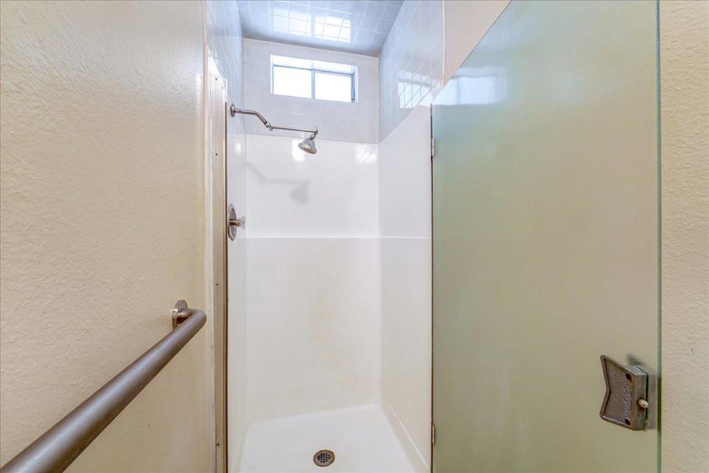 5523 Thornwood Drive Property Photo 66