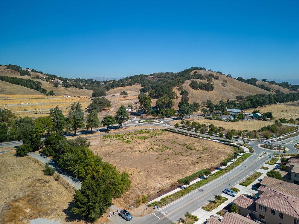 0 Hecker Pass Property Photo 2