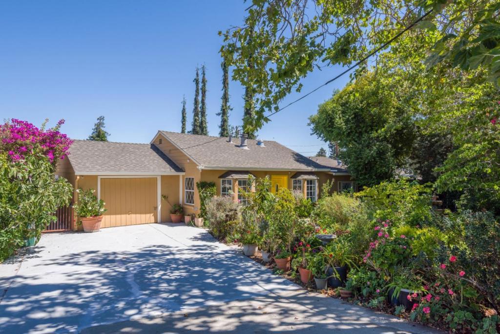 831 Canyon Road Property Photo 1