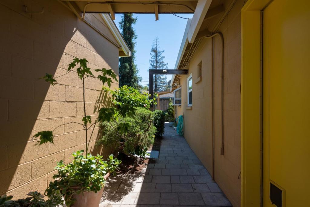 831 Canyon Road Property Photo 16