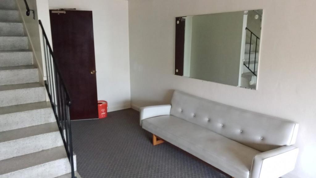 5625 Mission Street Property Photo 20