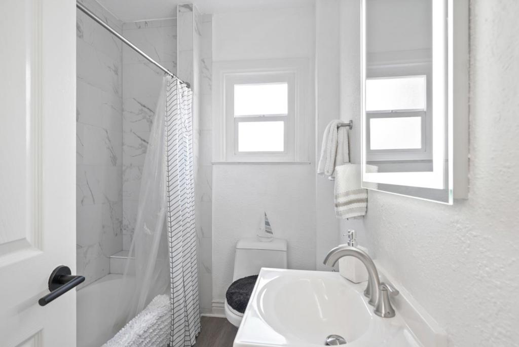Harrison Avenue Property Photo 16
