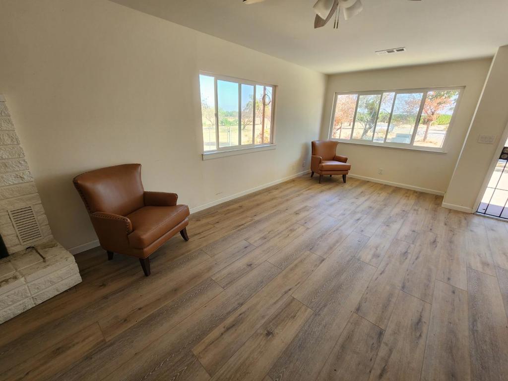 8831 E Herndon Avenue Property Photo 5