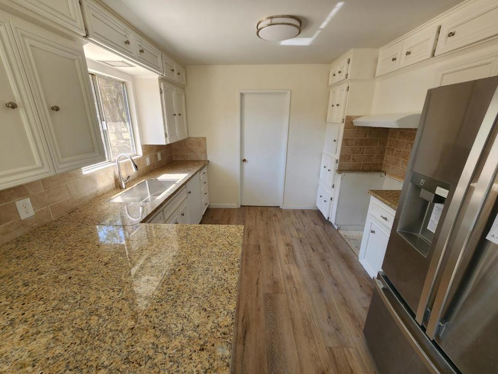 8831 E Herndon Avenue Property Photo 7