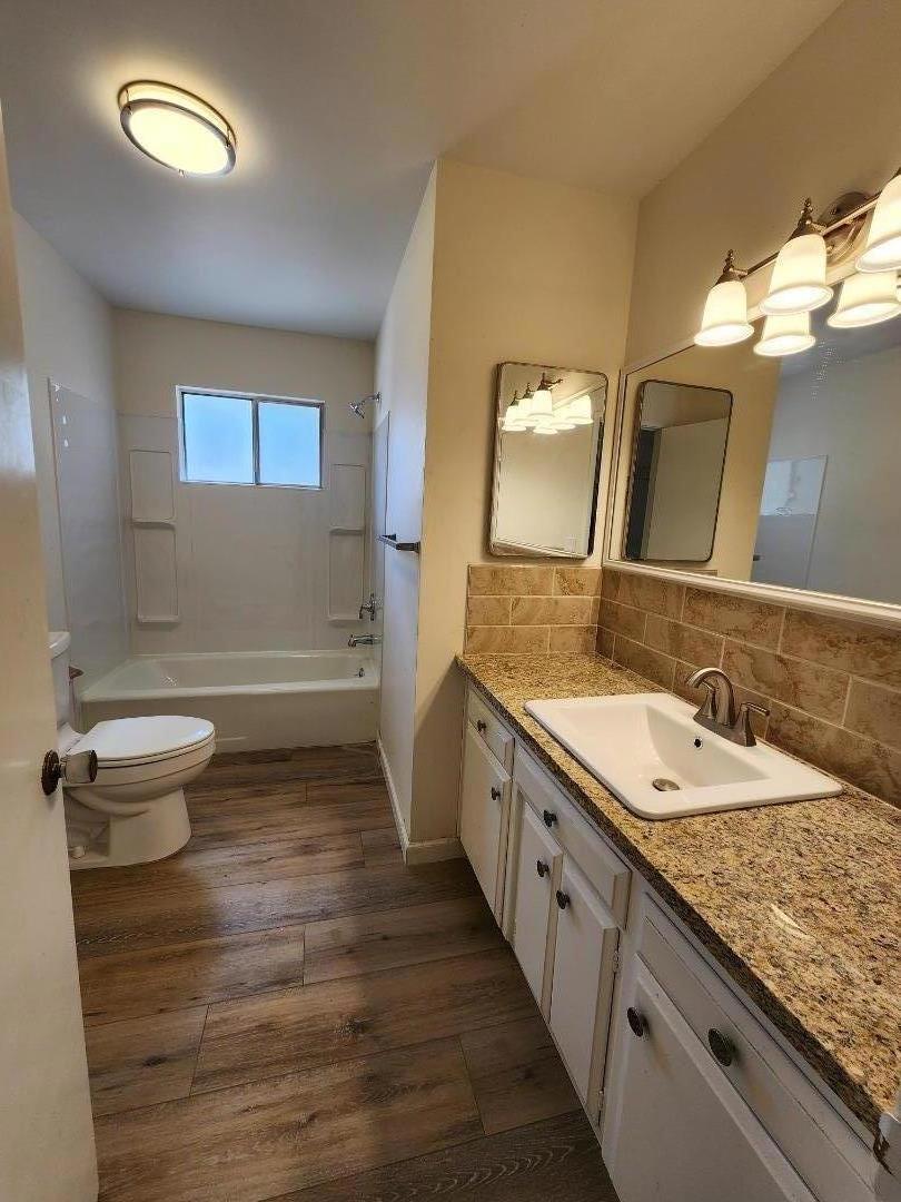 8831 E Herndon Avenue Property Photo 9