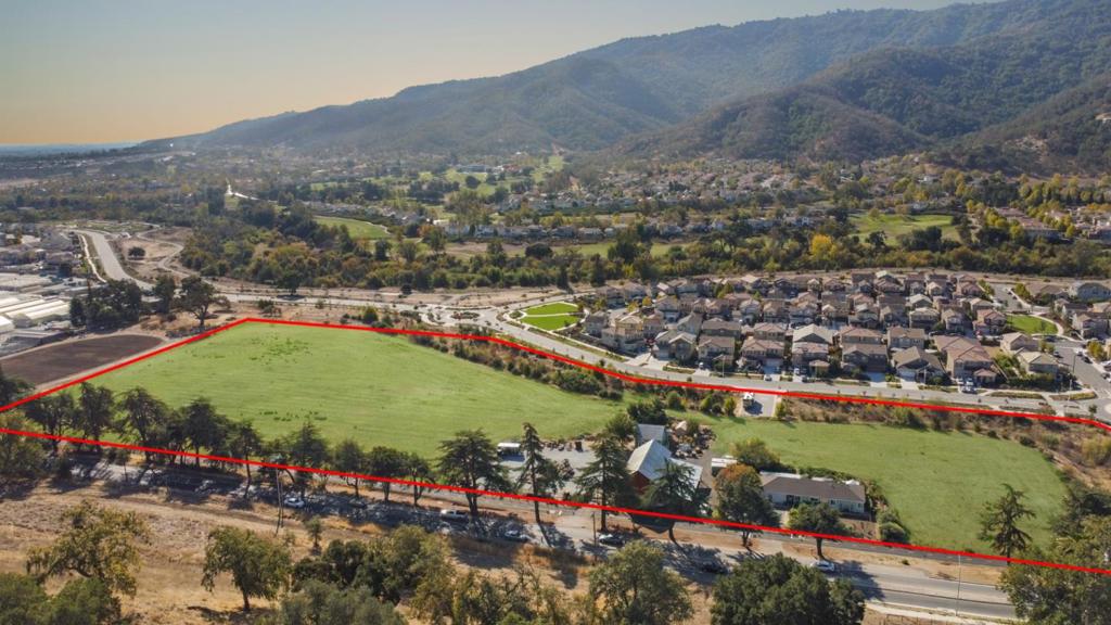 2480 Hecker Pass Road Property Photo 1