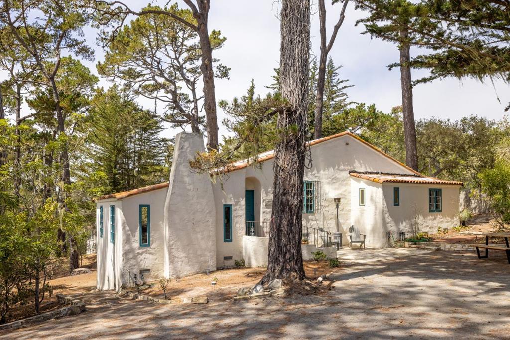 24730 Dolores Street Property Photo 1