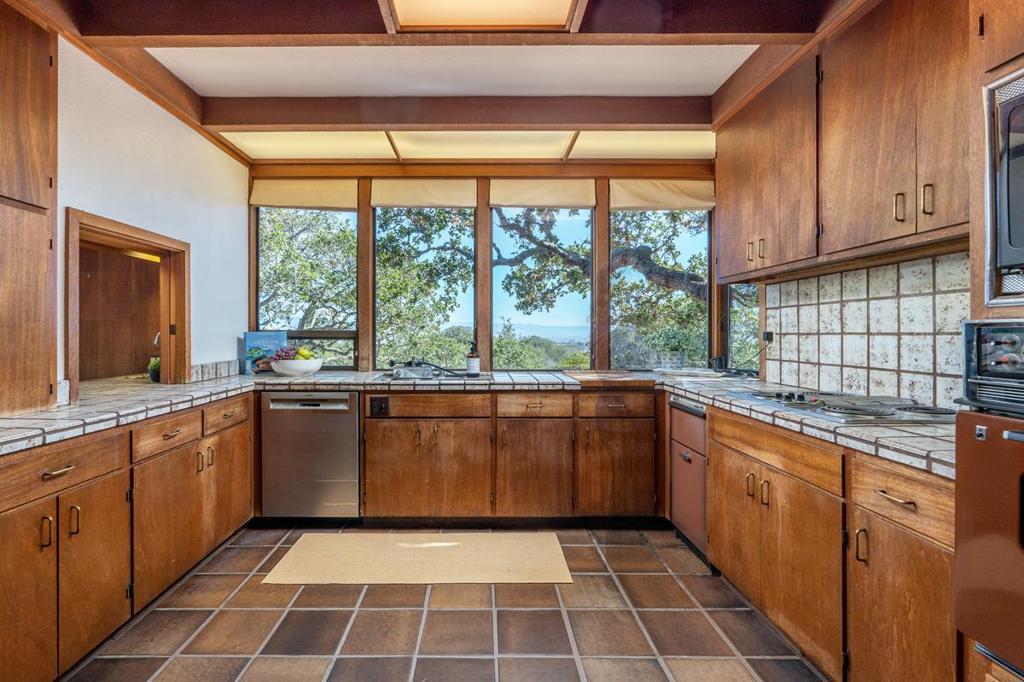 270 River Road Property Photo 15