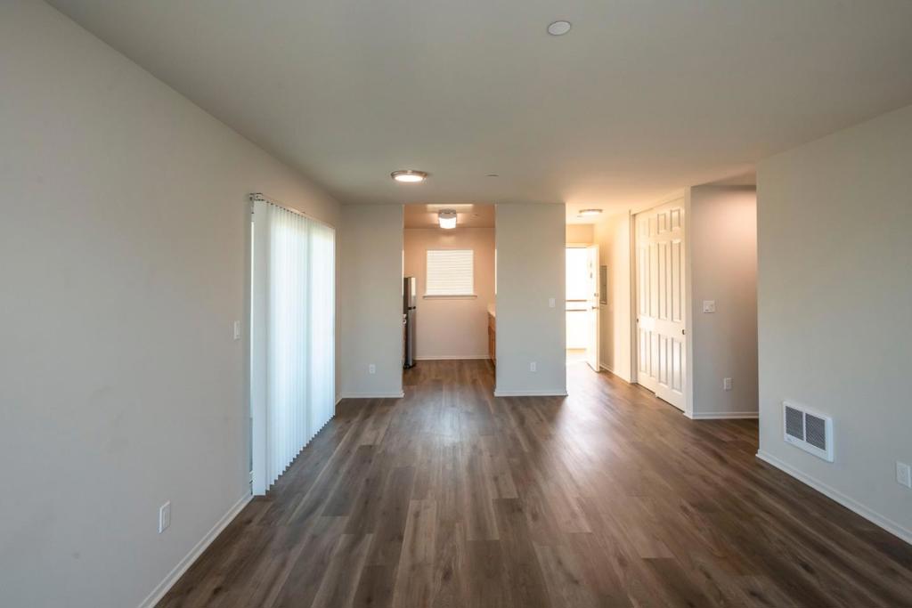 1007 Hemlock Avenue Property Photo 6