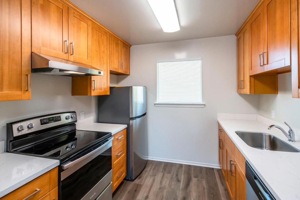 1007 Hemlock Avenue Property Photo 8
