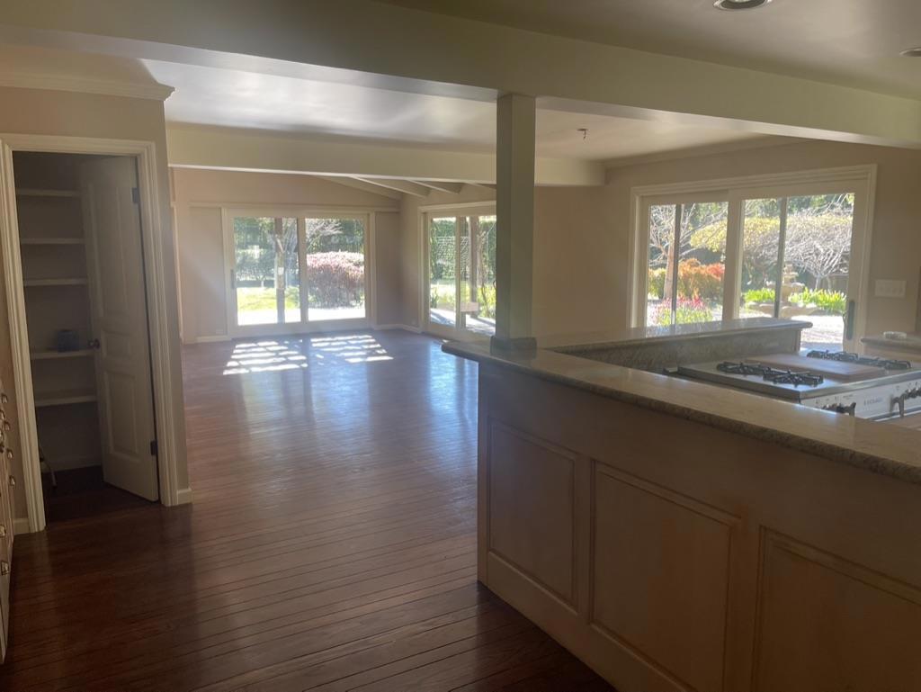 9 Betty Lane Property Photo 3