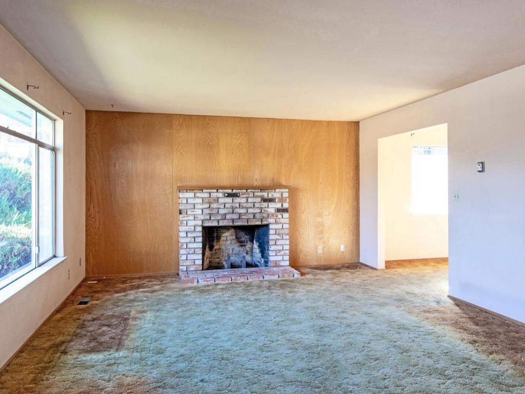 541 S Bayview Avenue Property Photo 6