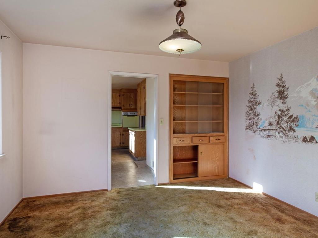 541 S Bayview Avenue Property Photo 9