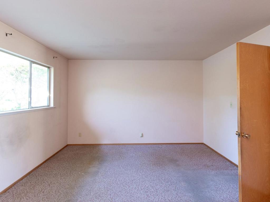 541 S Bayview Avenue Property Photo 15