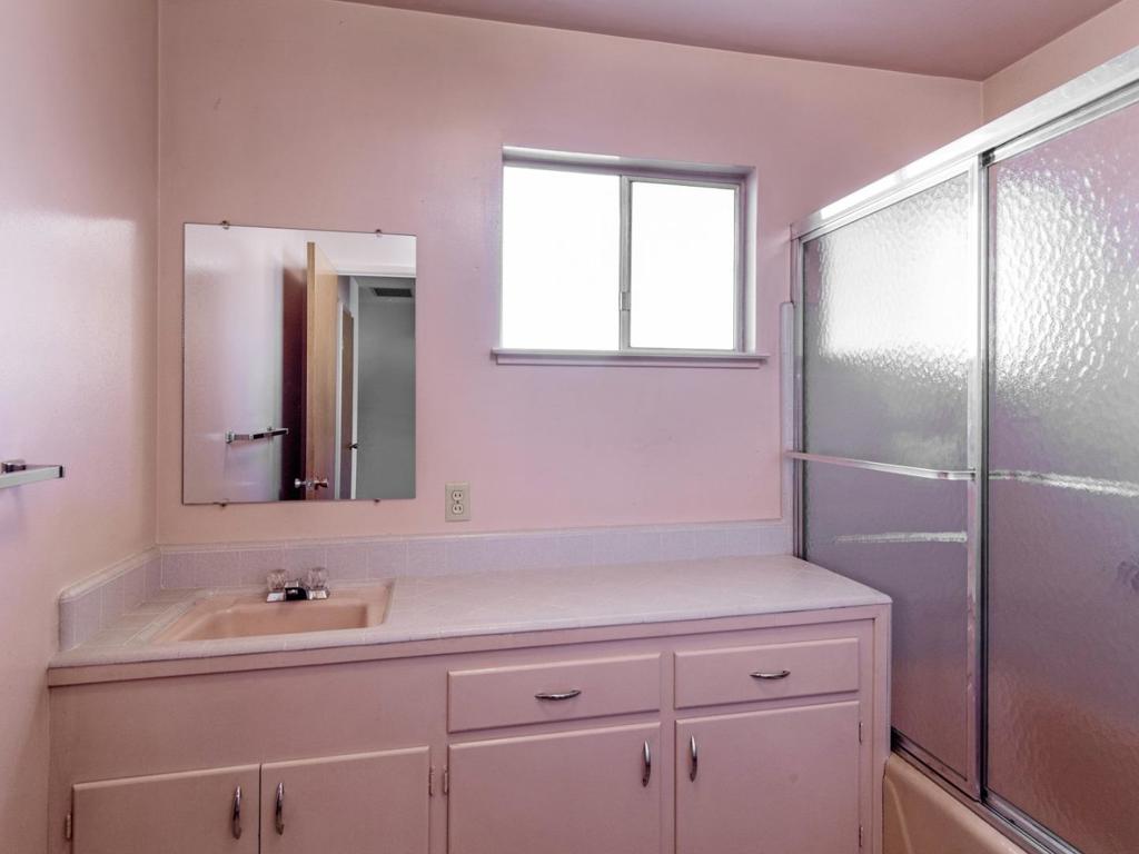 541 S Bayview Avenue Property Photo 18