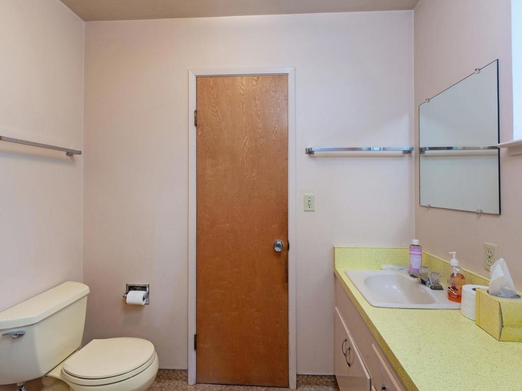 541 S Bayview Avenue Property Photo 19