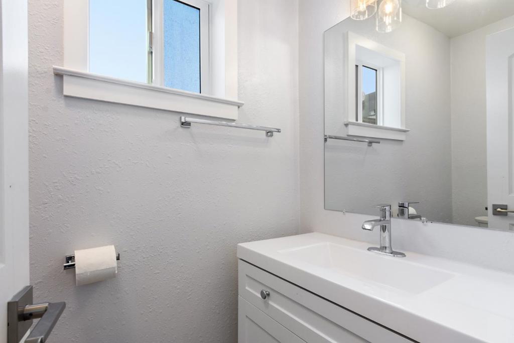 29 Cecil Avenue Property Photo 19