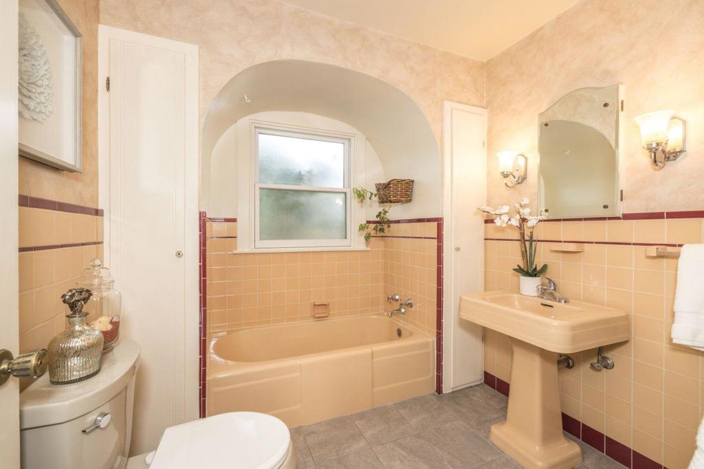 453 King Street Property Photo 20