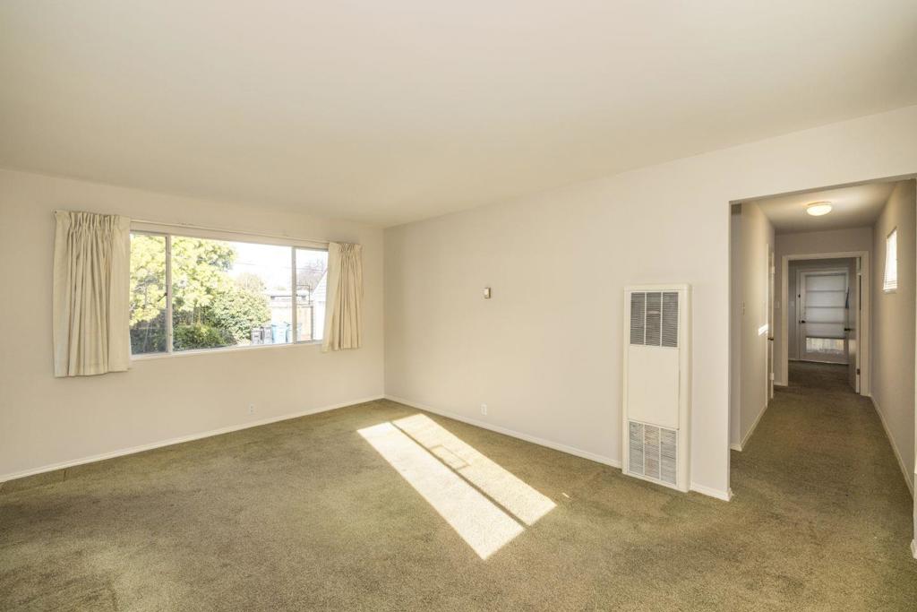 453 King Street Property Photo 33