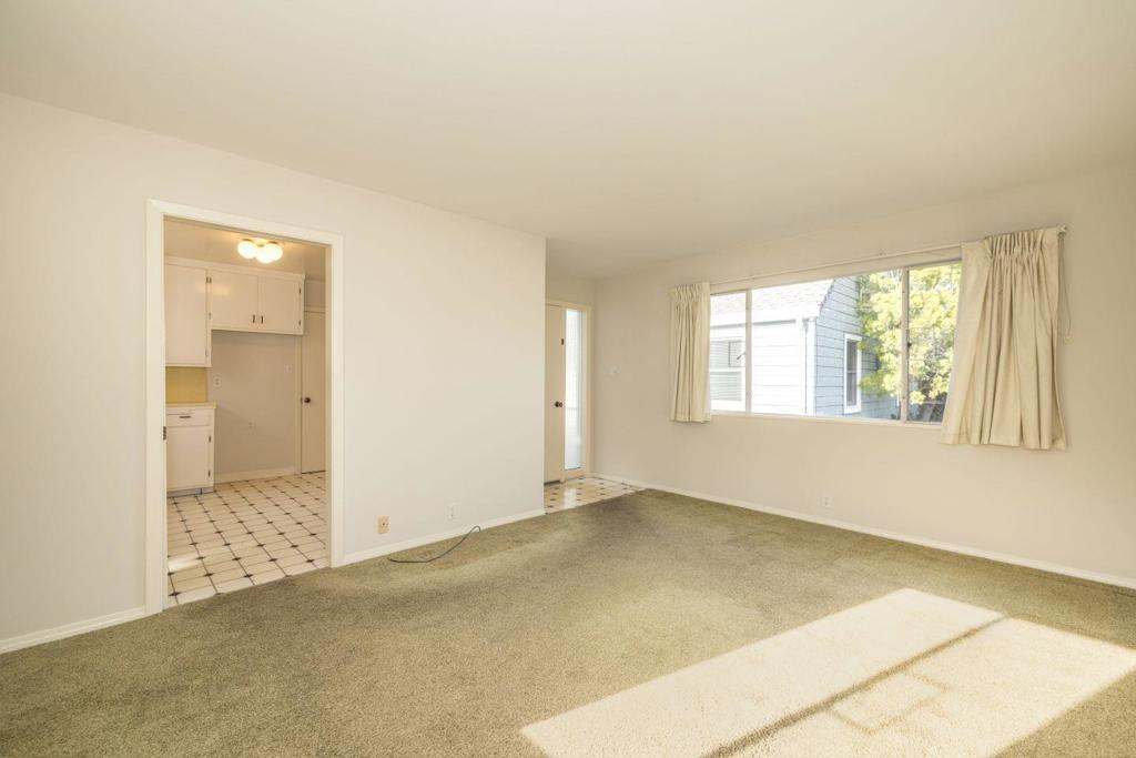 453 King Street Property Photo 34