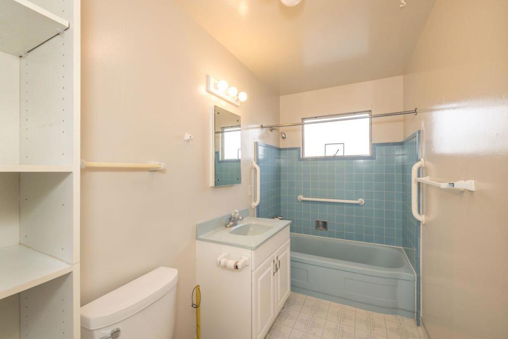 453 King Street Property Photo 39