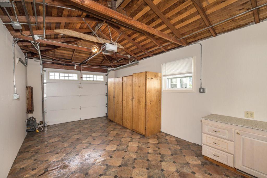 453 King Street Property Photo 40