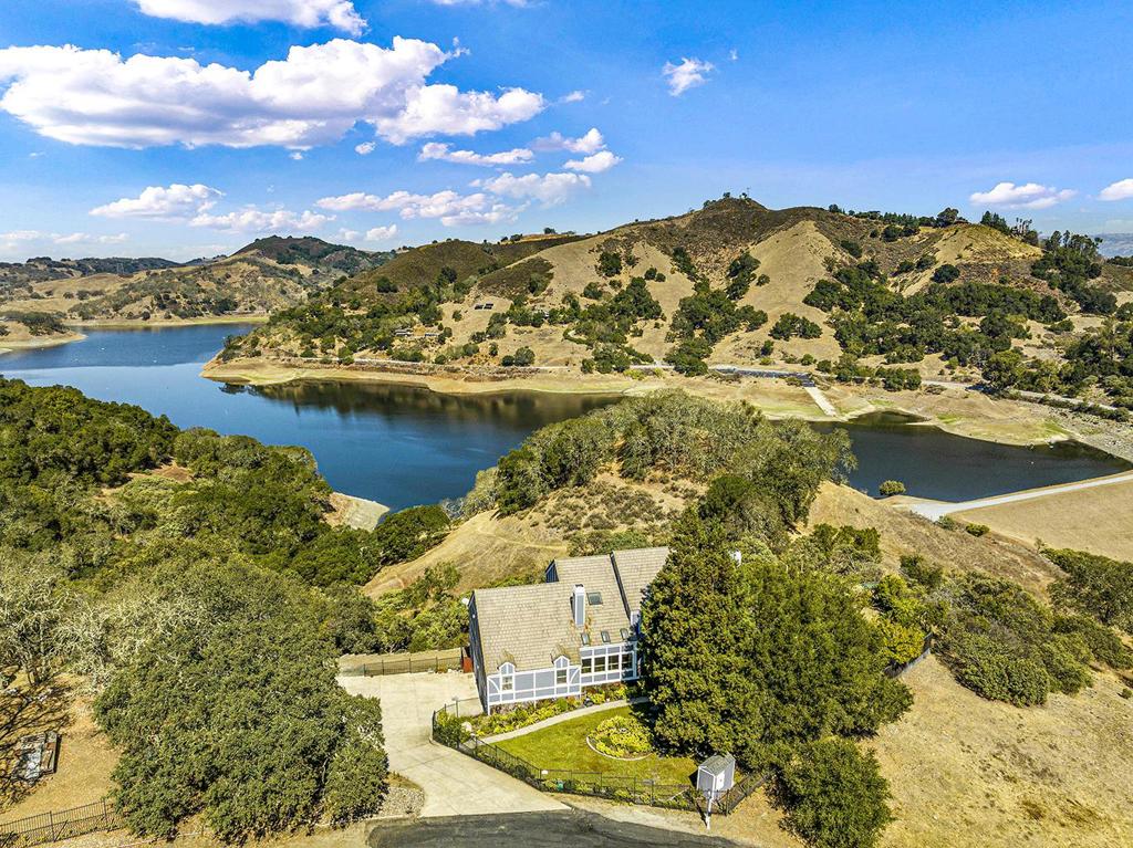 17300 Chesbro Lake Drive Property Photo 1