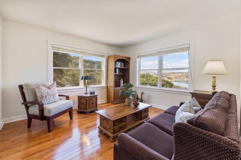 17300 Chesbro Lake Drive Property Photo 21