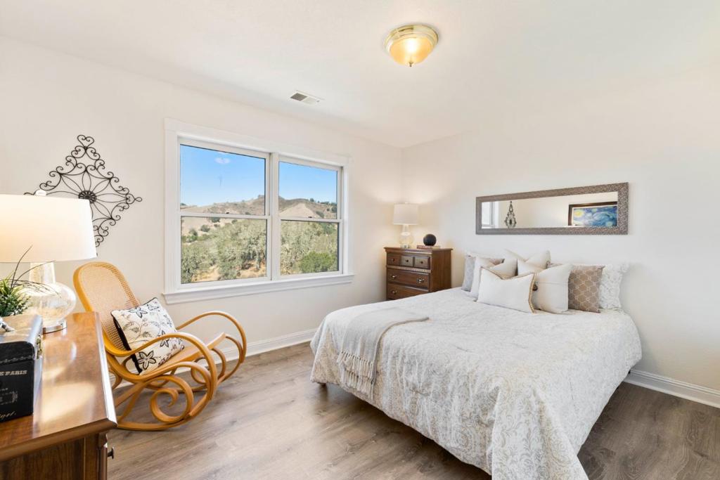 17300 Chesbro Lake Drive Property Photo 29