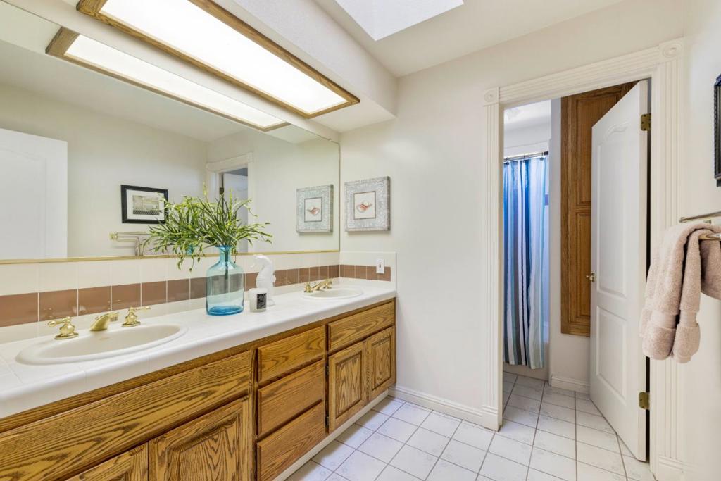 17300 Chesbro Lake Drive Property Photo 31