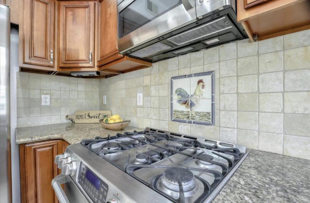 495 White Chapel Property Photo 7
