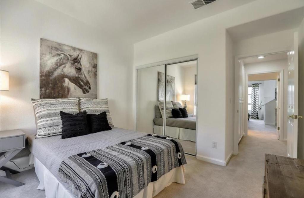 495 White Chapel Property Photo 14