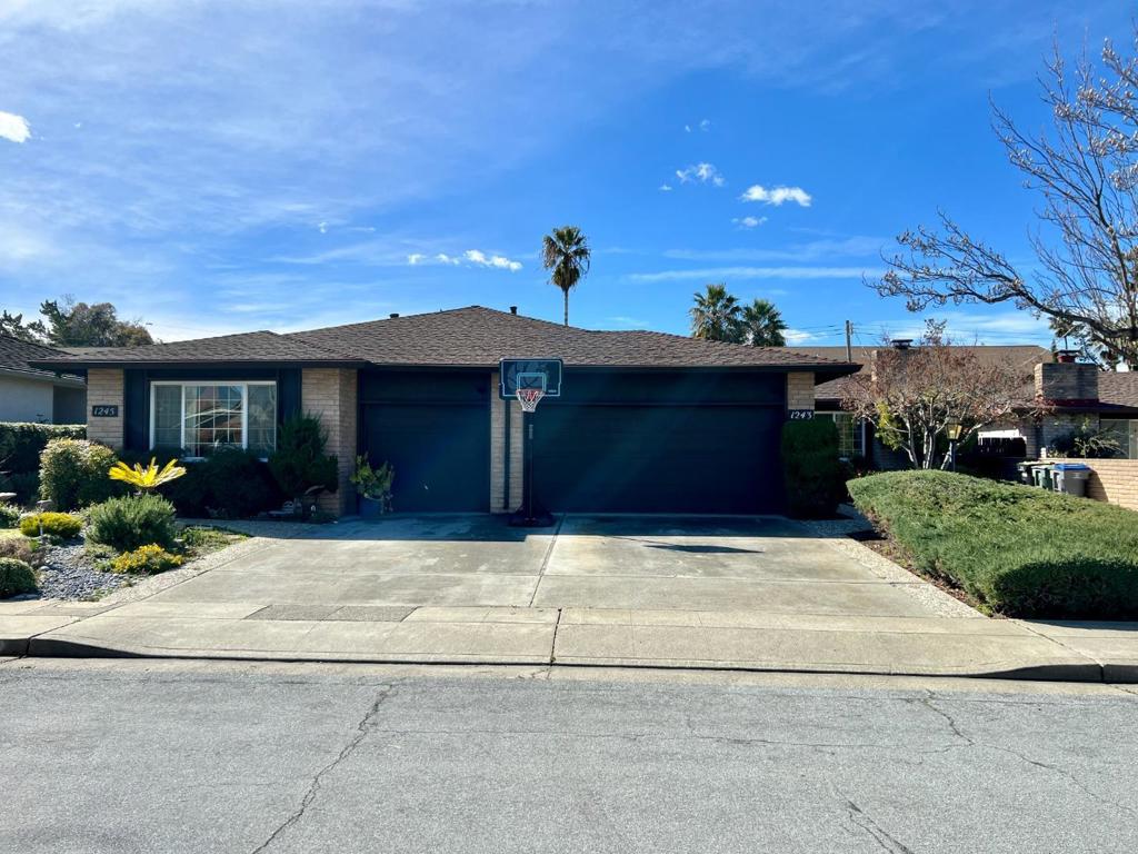 1243 Gainsborough Drive Property Photo 1