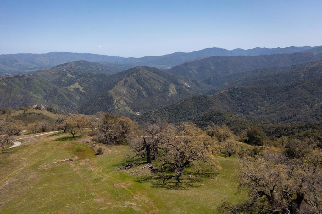 26 Long Ridge Trail Property Photo 5
